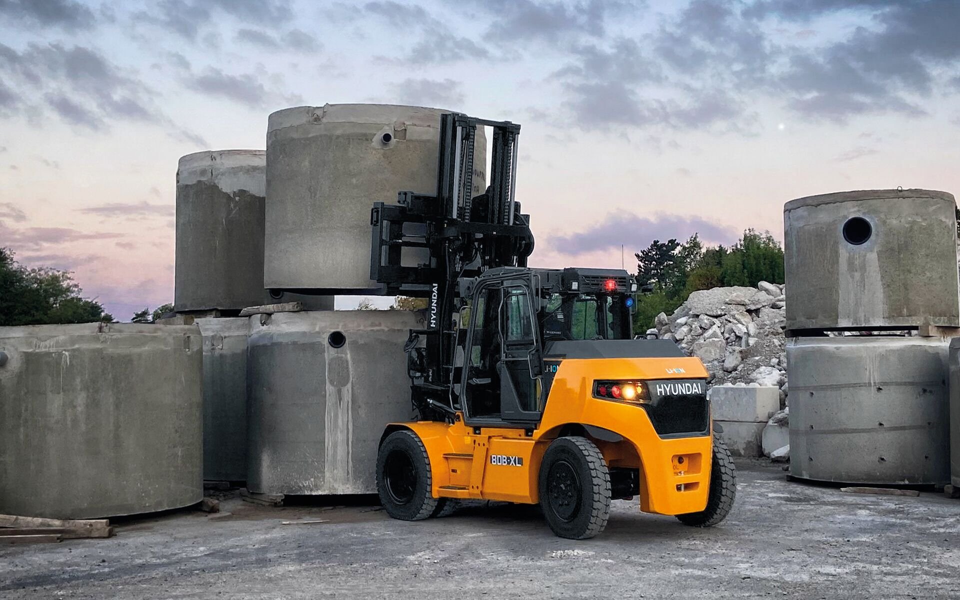 Hyundai-808-XL_Construction_Haute résolution CMJN 2