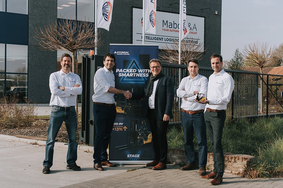 MABO-lifting-new-hyundai-dealer