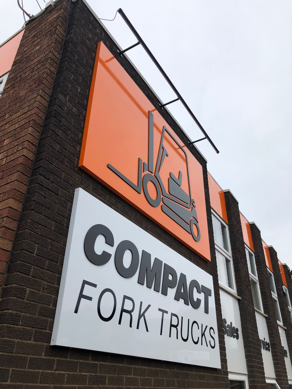 Compact 1
